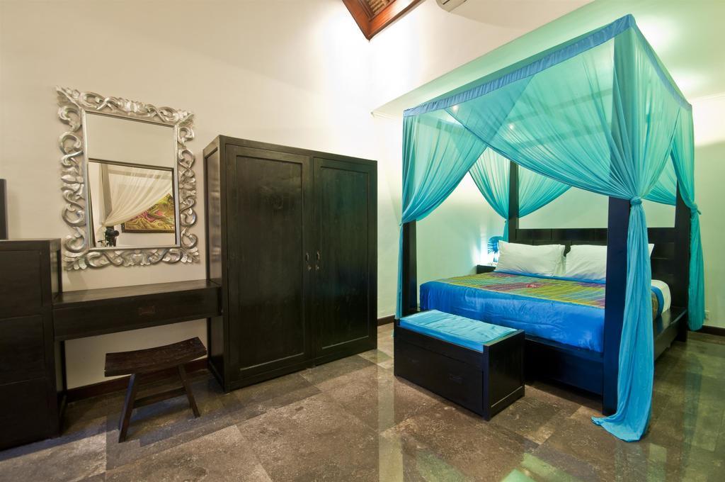 Villa Mahkota Seminyak Habitación foto