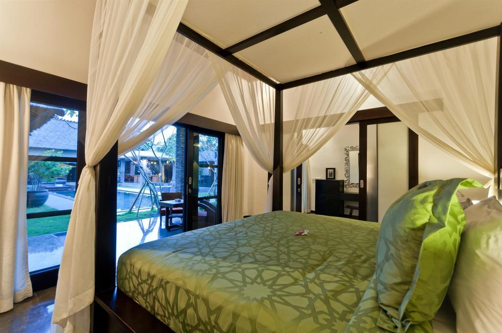 Villa Mahkota Seminyak Habitación foto